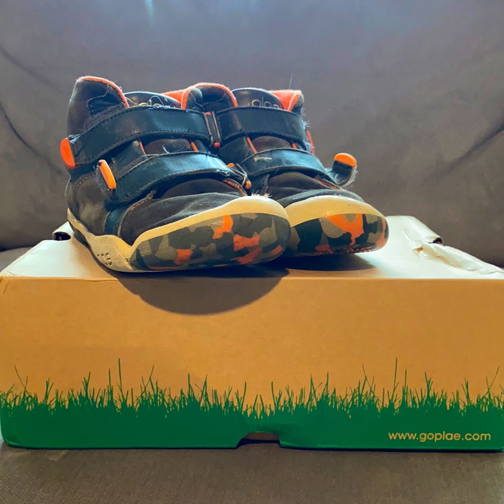 Kids plae high tops
